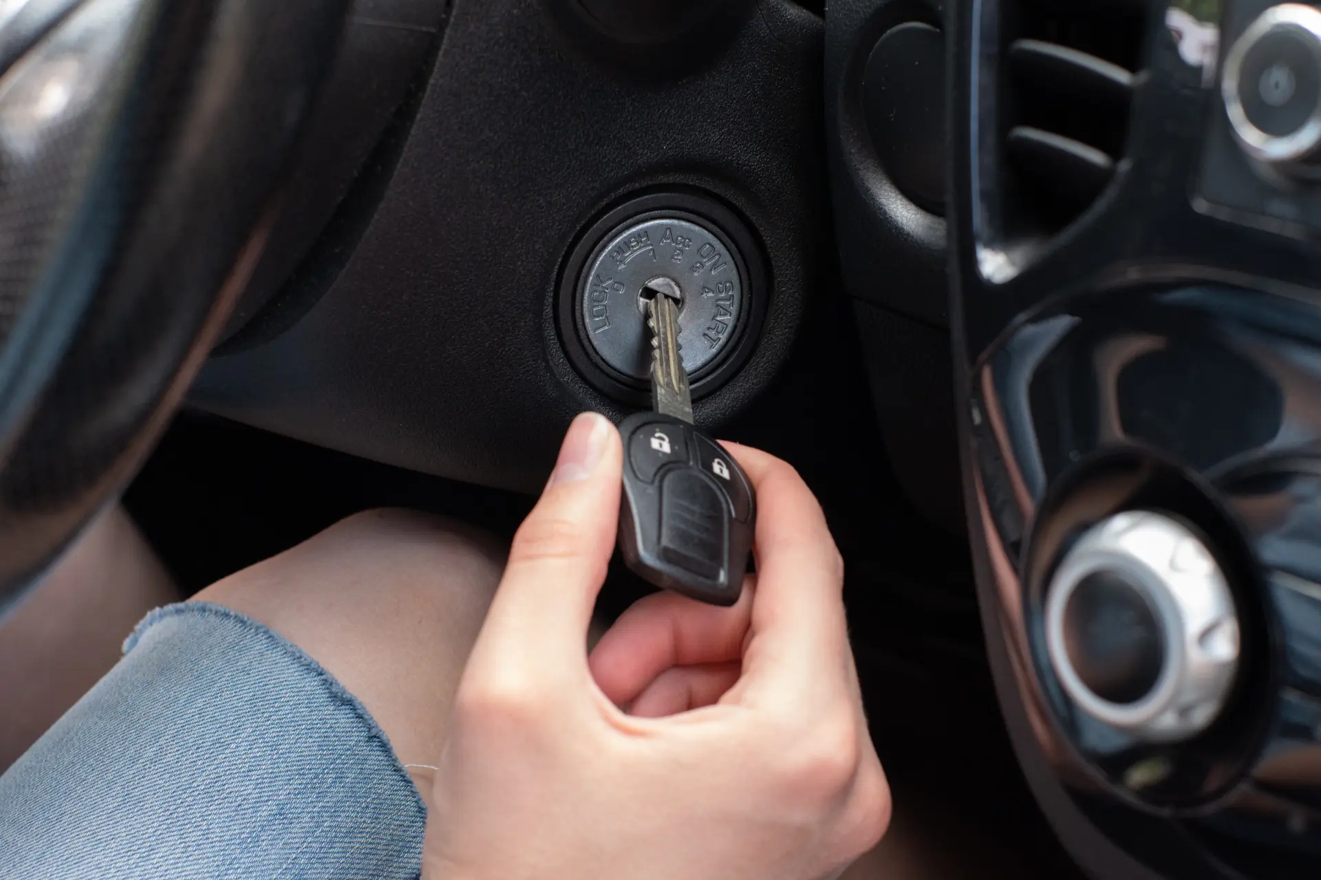 What Is a Transponder Key and How Do You Replace It